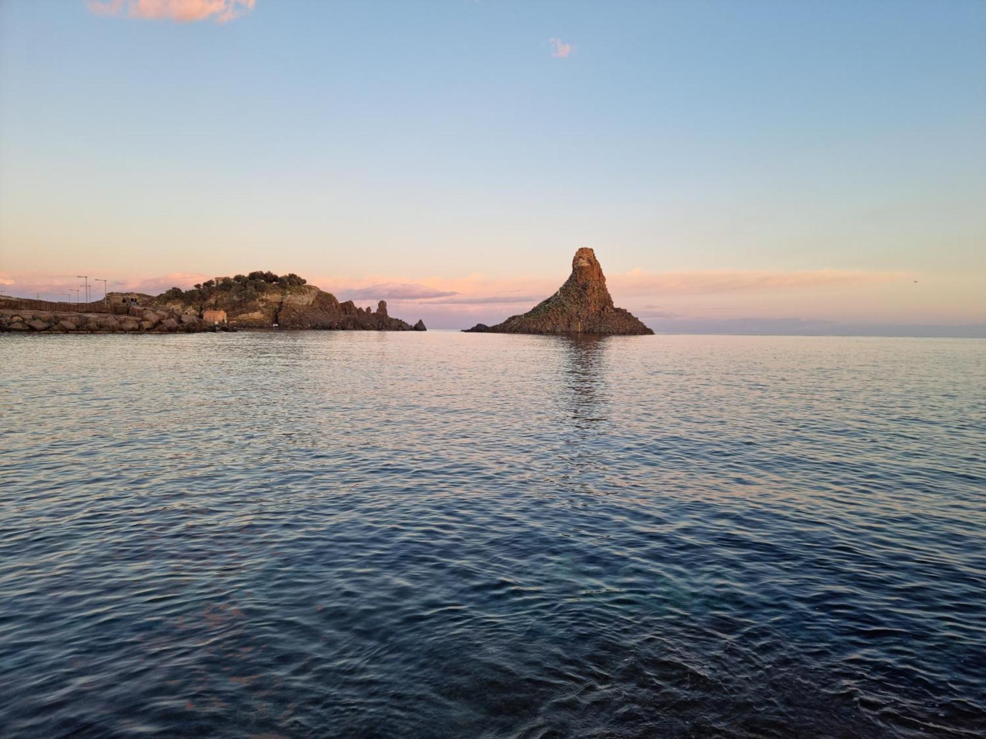 Luxury Historic Residence With Heated Pool Near Catania, Taormina, The Sea And Mount Etna Giarre Exterior photo